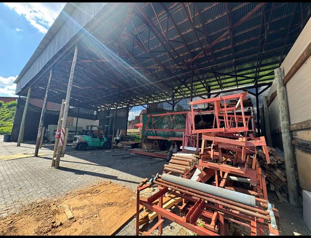 3,300M² WAREHOUSE FOR SALE IN EASTGATE